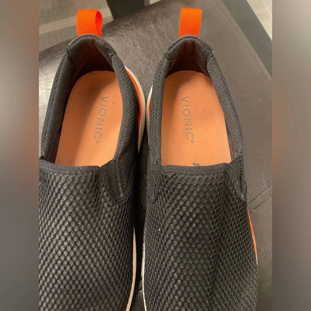 Vionic Vortex Zeta active slip on sneakers US 10